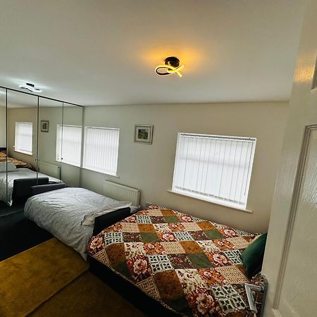 Liberty Inn Room With Sharing Toilet And Kitchen Liverpool Exterior foto