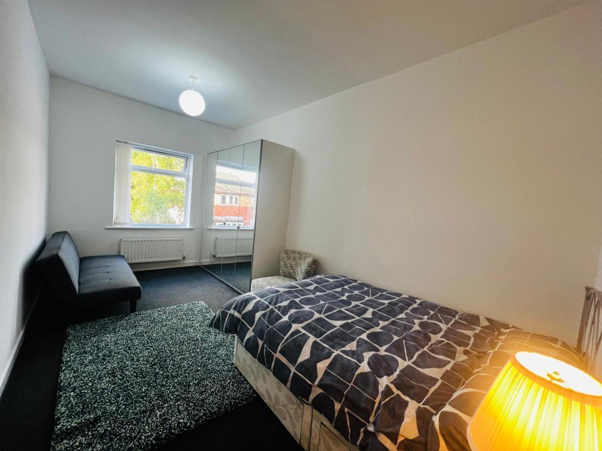 Liberty Inn Room With Sharing Toilet And Kitchen Liverpool Exterior foto