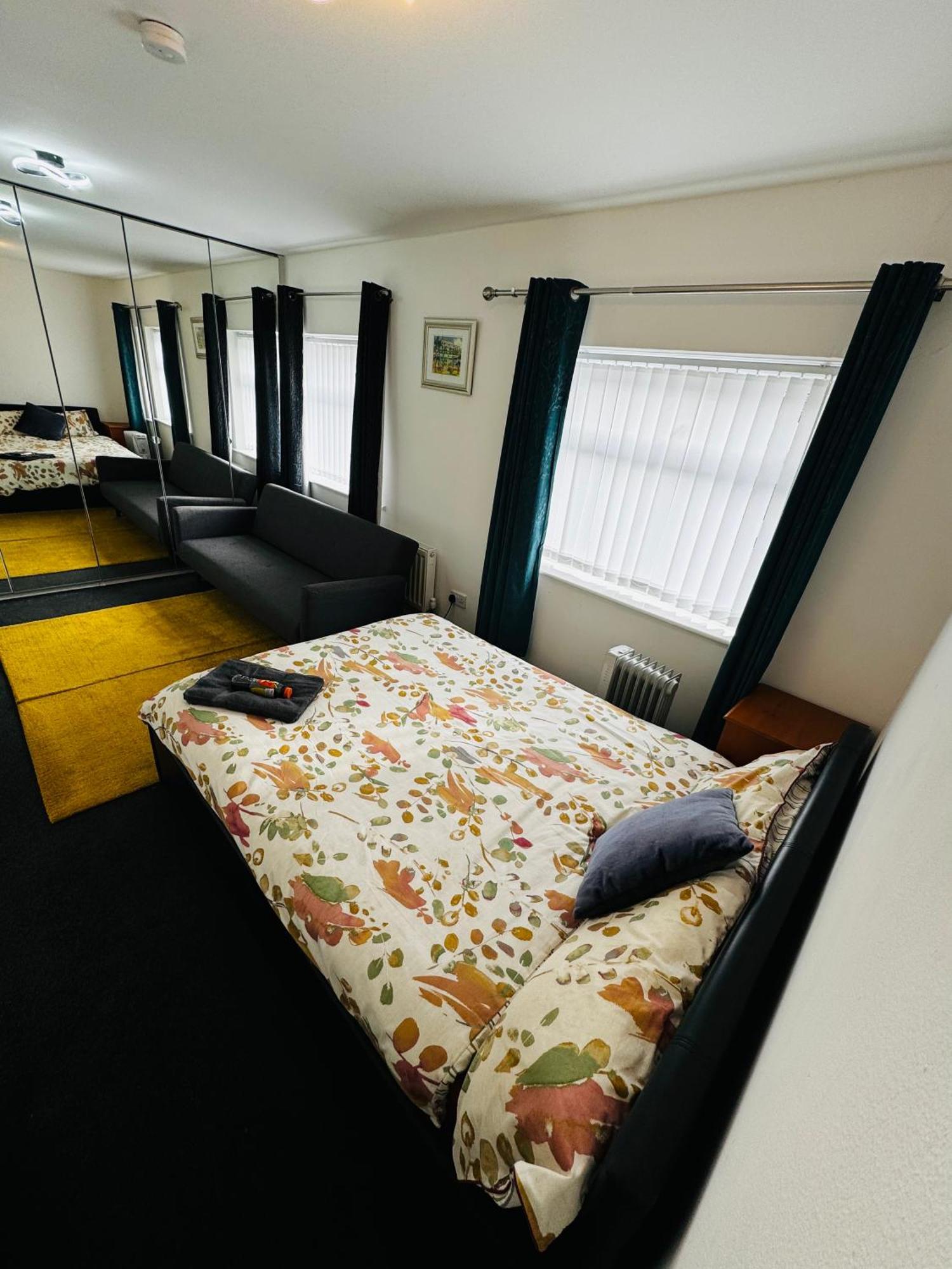 Liberty Inn Room With Sharing Toilet And Kitchen Liverpool Exterior foto
