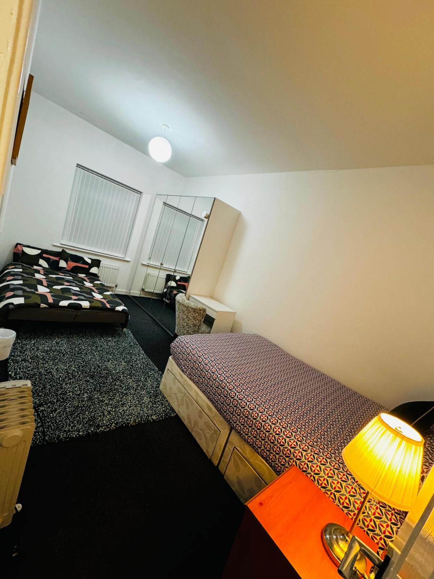 Liberty Inn Room With Sharing Toilet And Kitchen Liverpool Exterior foto